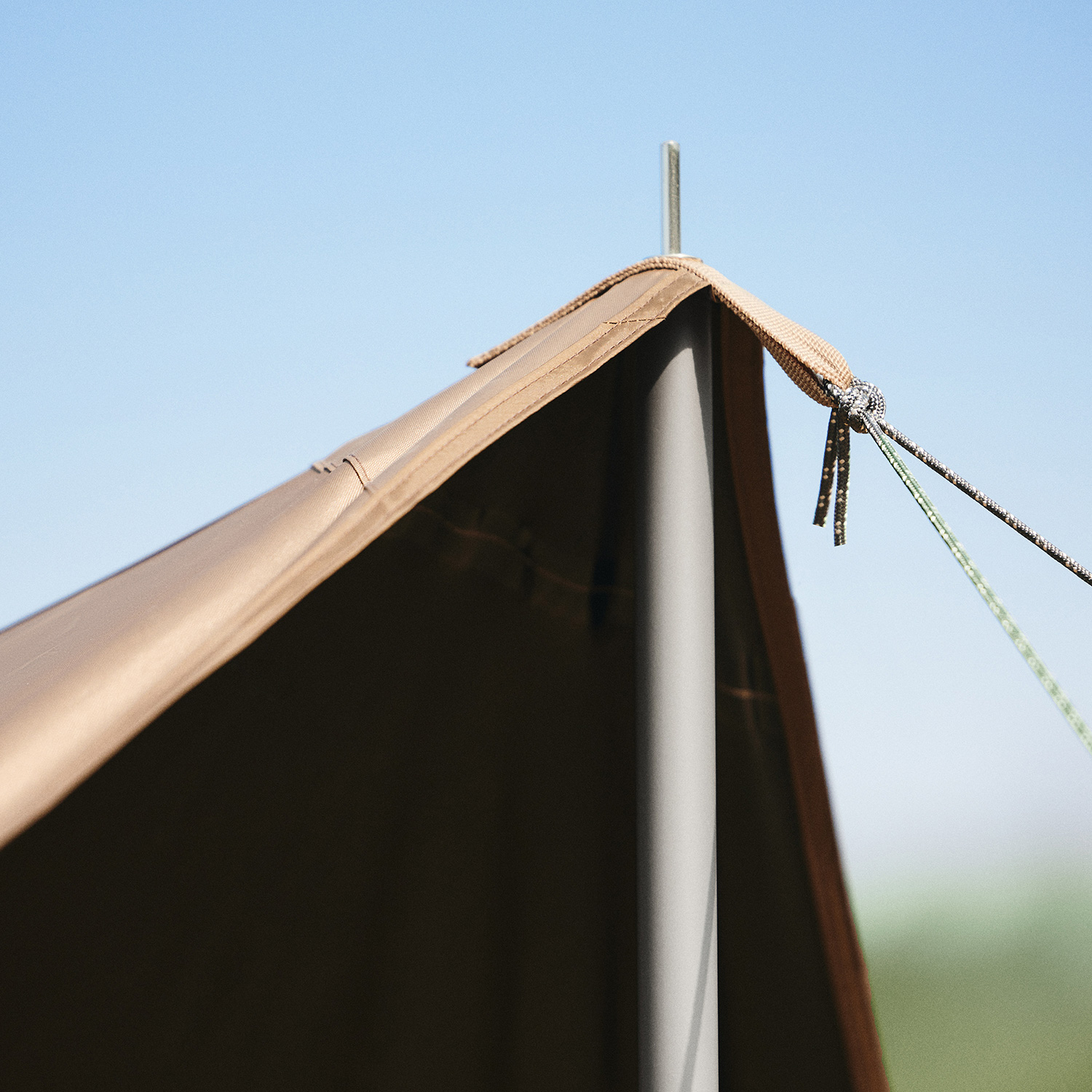 Naturehike multifunkčný prístrešok - TARP veľ. S vrátane tyčí - 3,5 kg